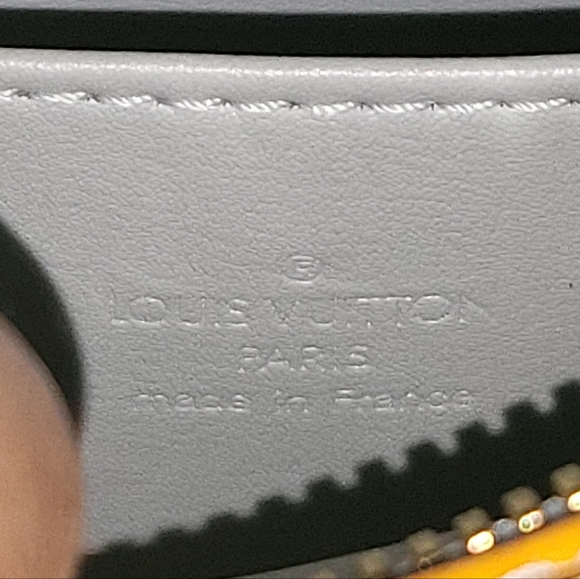 Louis Vuitton Murray Backpack in Yellow Vernis - Picture 16 of 16